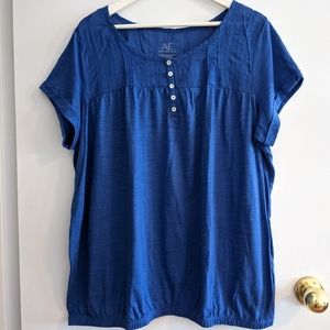 Blue short sleeve t-shirt size 2x